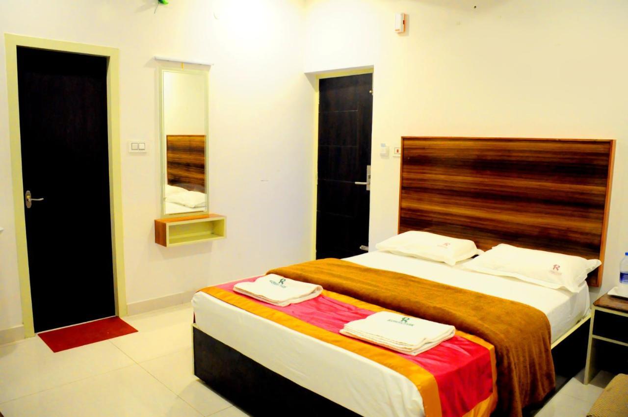 Hotel Rathna Park Perambalur Esterno foto