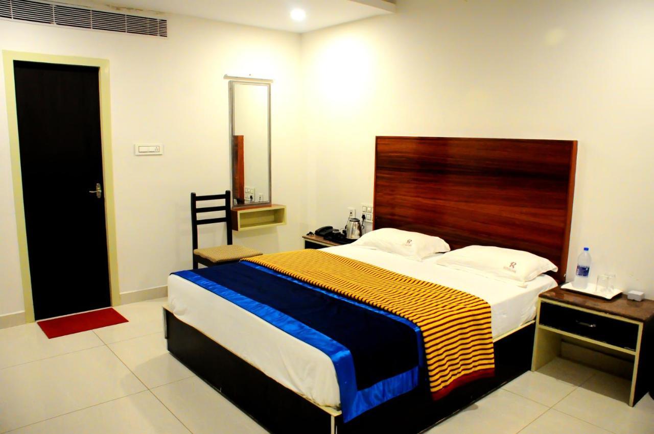 Hotel Rathna Park Perambalur Esterno foto
